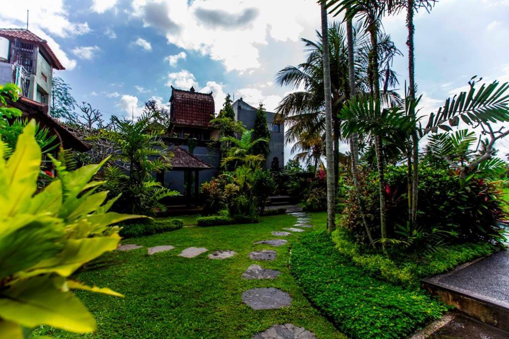 Mandi Resor Ubud (Bali)